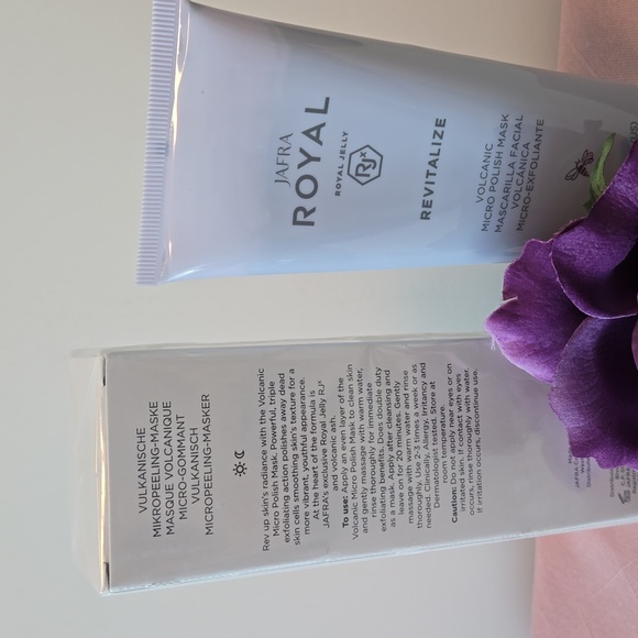 JAFRA VOLCANIC MICRO POLISH MASK & SCRUB 3.3 FL oz - Picture 4 of 4